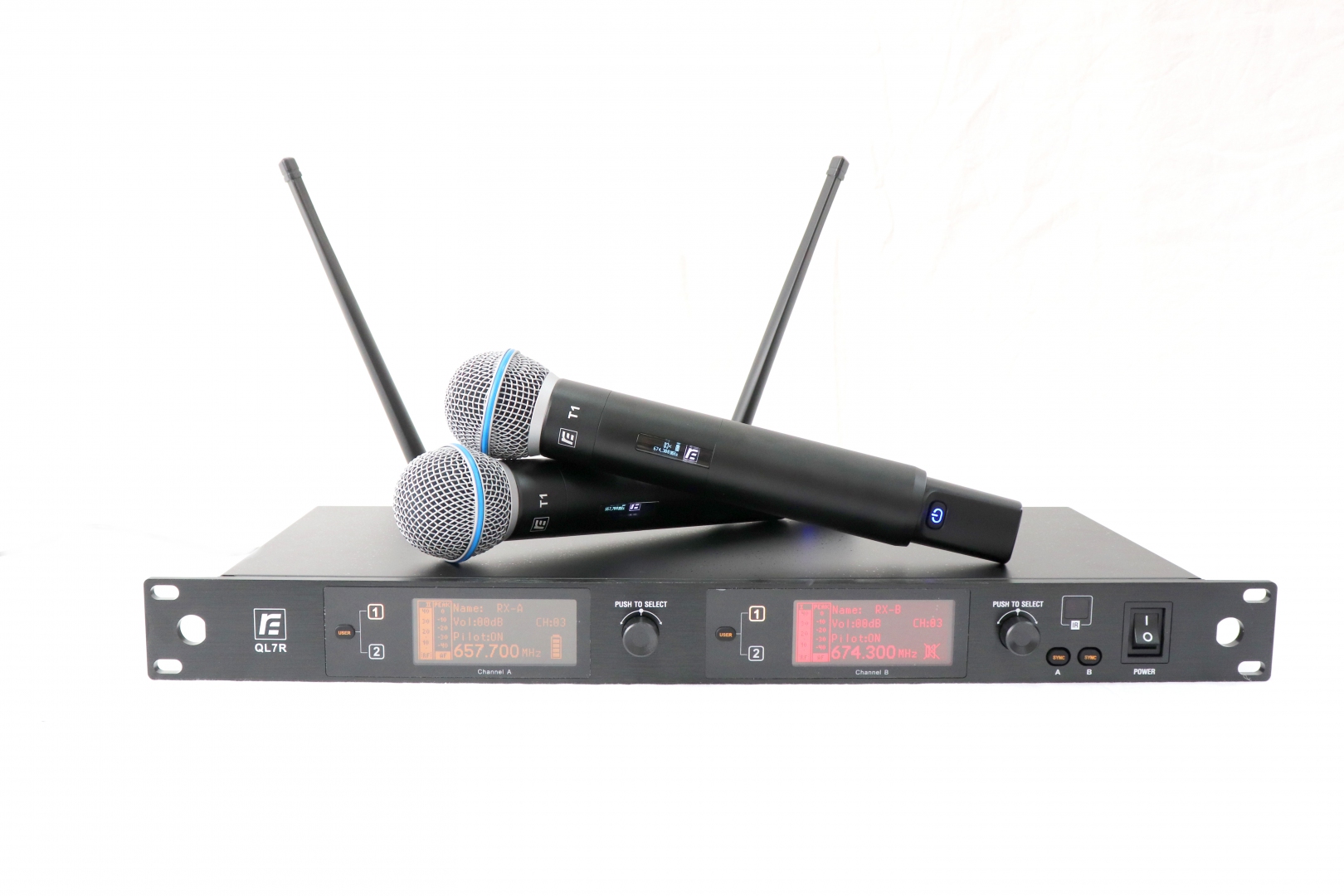 RFIntell QL7R/T1-B 720,500-754,000 МГц 2-канальная радиосистема с 2-мя ручными микрофонами в Коряжме