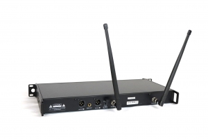 RFIntell QL7R/T1-B 720,500-754,000 МГц 2-канальная радиосистема с 2-мя ручными микрофонами в Коряжме